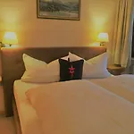 Schwarzwald-hotel Kraeutle 3*