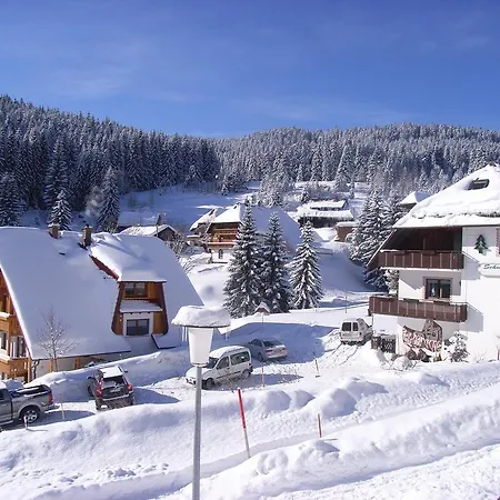 Schwarzwald-hotel Kraeutle 3*