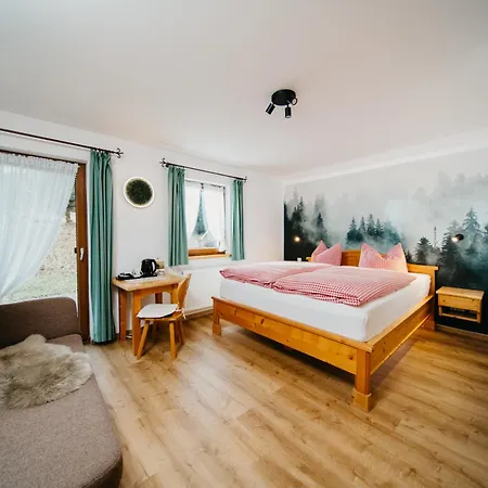 Schwarzwald-hotel Kraeutle アパートホテル 3*