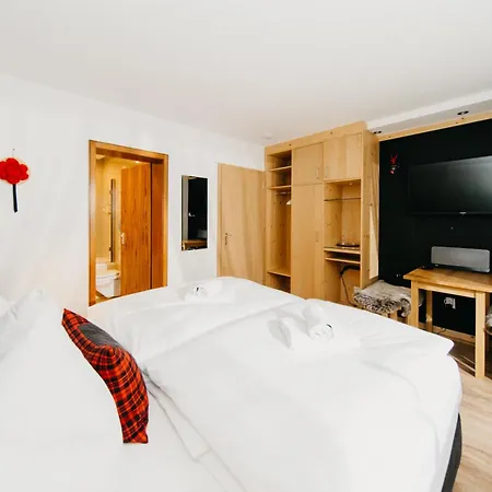 Ξενοδοχείο με διαμερίσματα Schwarzwald-hotel Kraeutle